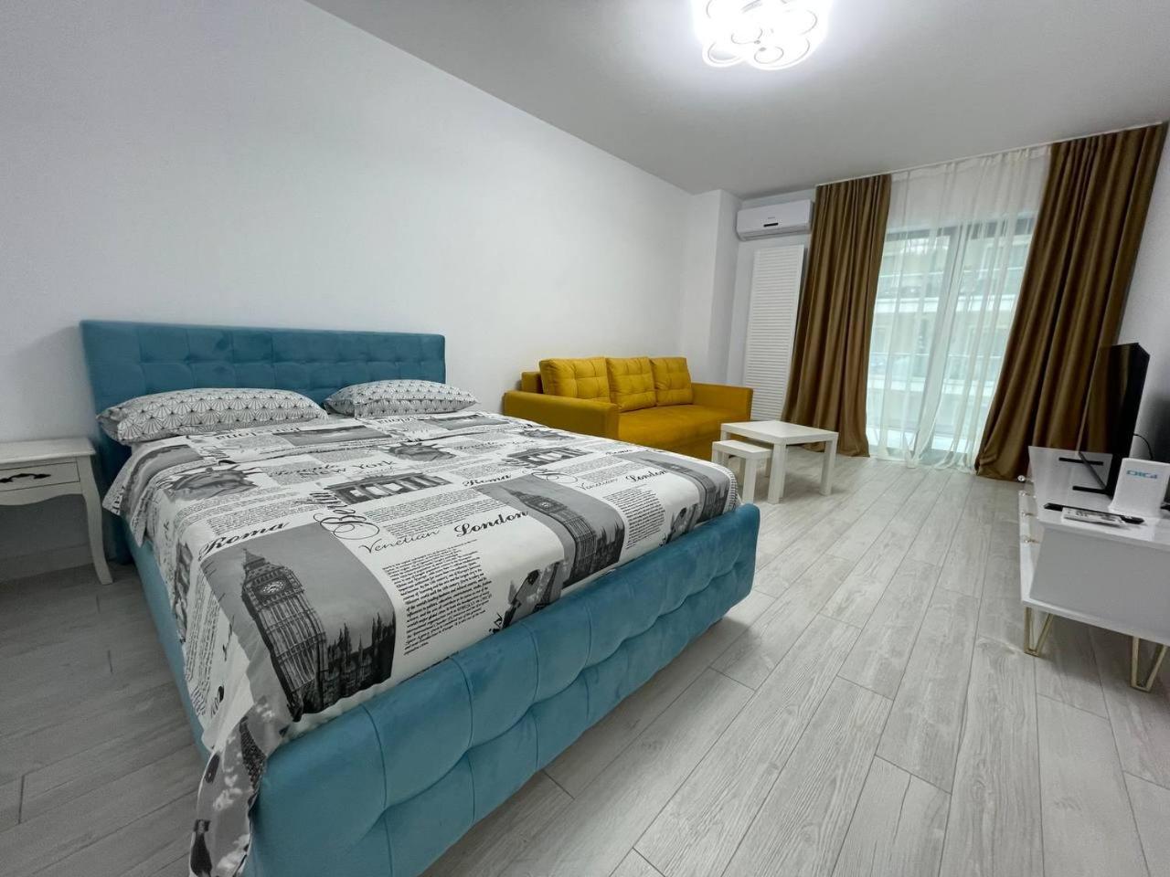 Moghioros Residence C3 Bukares Bagian luar foto