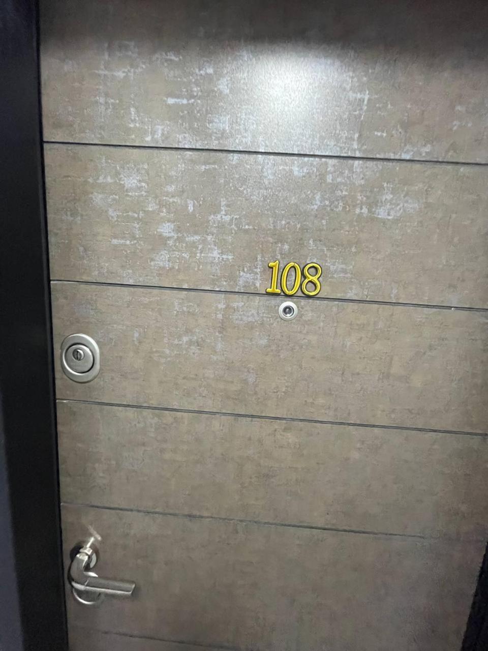 Moghioros Residence C3 Bukares Bagian luar foto